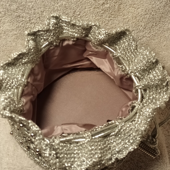 Silver Crotcheted Drawstring Evening Bag - Picture 4 of 4